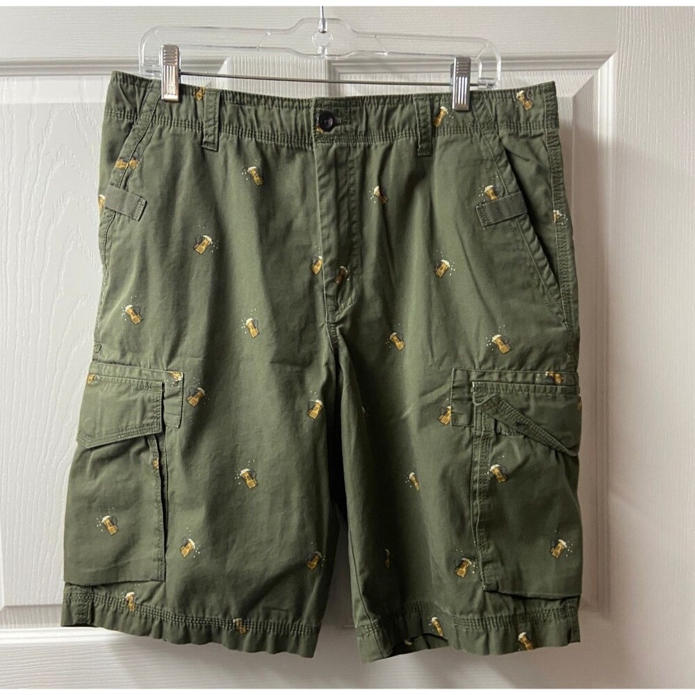 Bass Cargo Shorts Green Beer Mug Print Mens 33 Army Green 11 " inseam Twill Fun